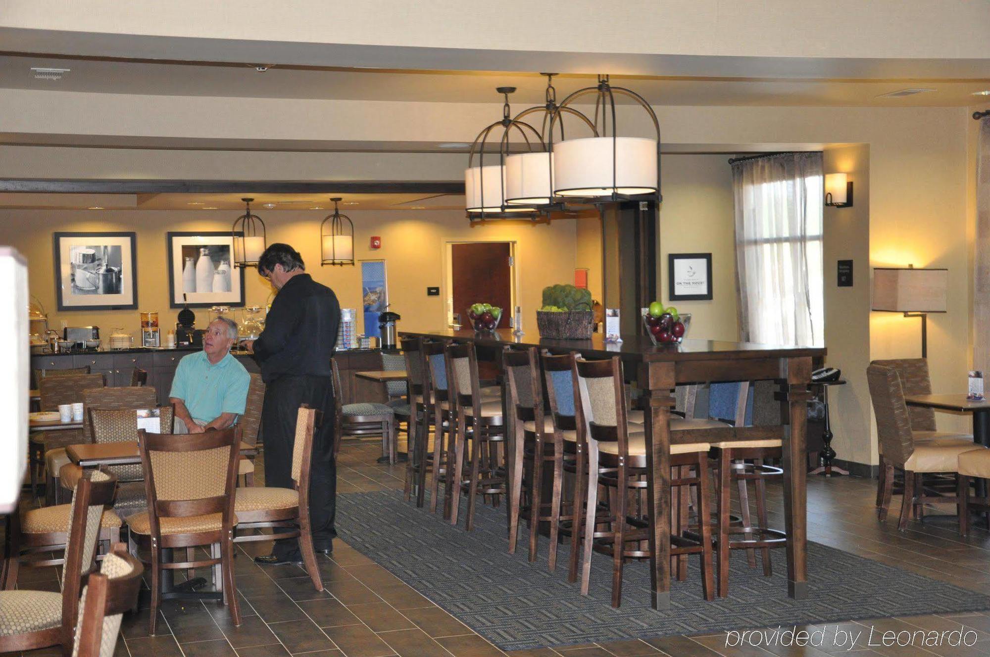 Hampton Inn Winfield Tucker Restoran gambar